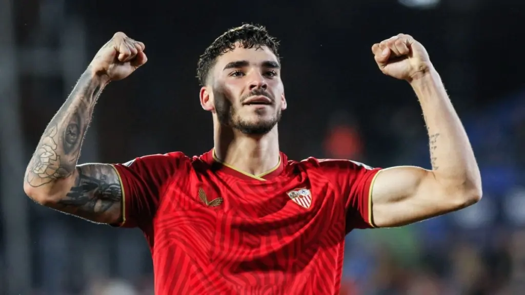 Nottingham Forest : Στοχεύει τον Isaac Romero της Sevilla