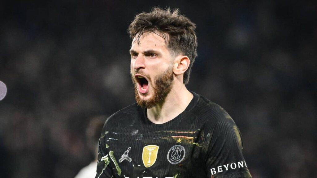 PSG: Δεν πωλείται ο Khvicha Kvaratskhelia στην Arsenal